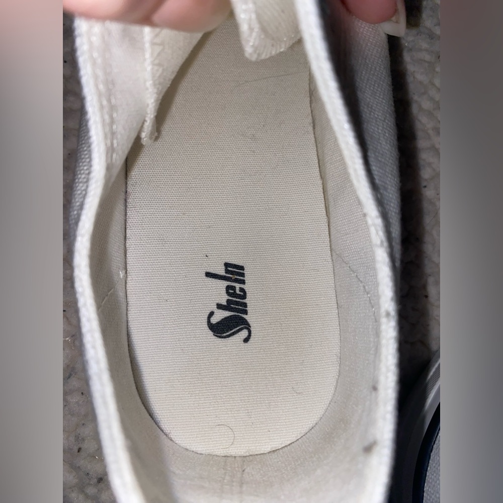 Shien white “converse”